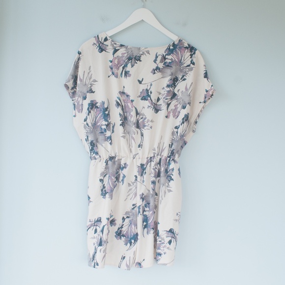 Asher By Fab'rik Size M Watercolor Floral Romper - Picture 6 of 8